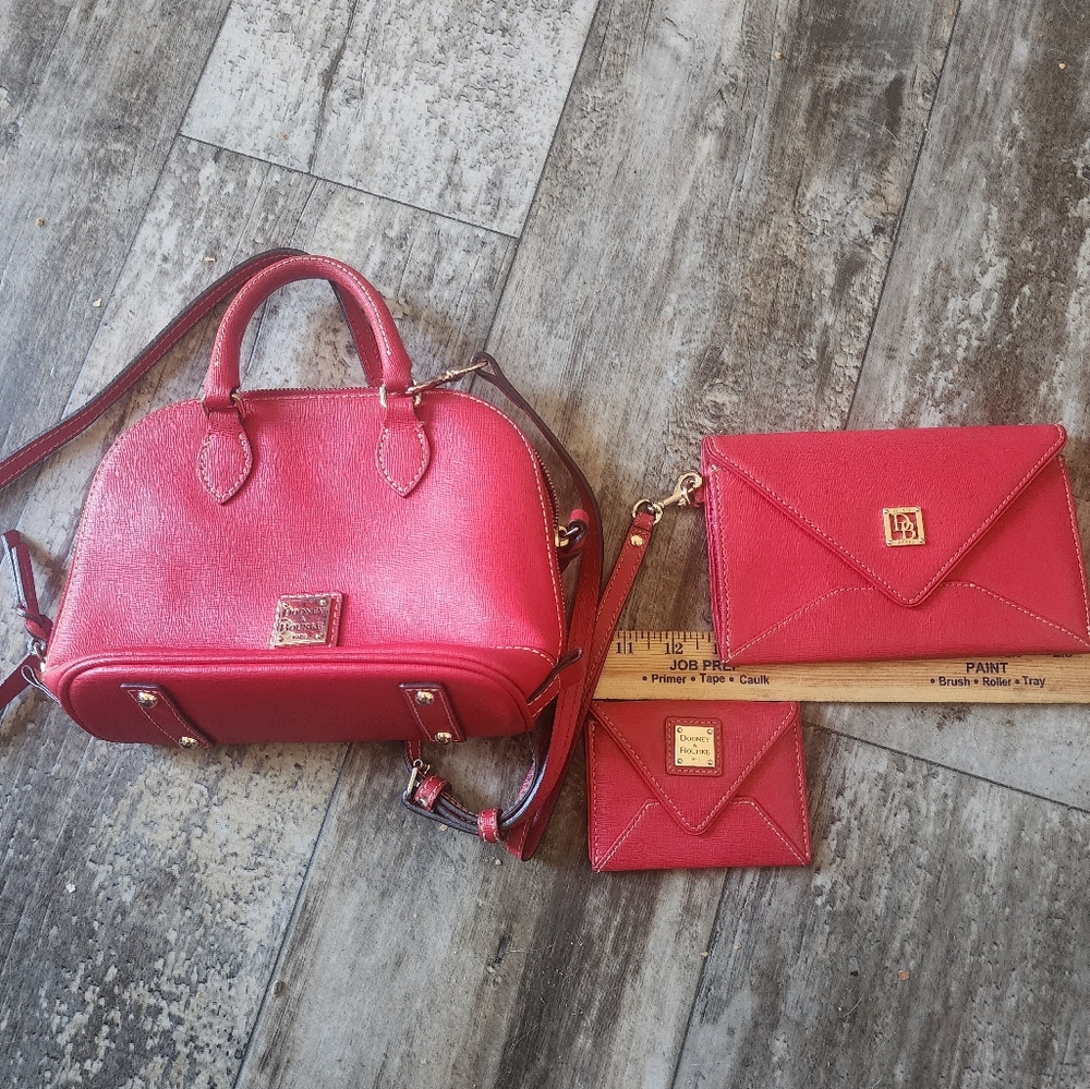 Dooney and bourke  red 3 piece set purse  clutch and card or change purse (EUC)